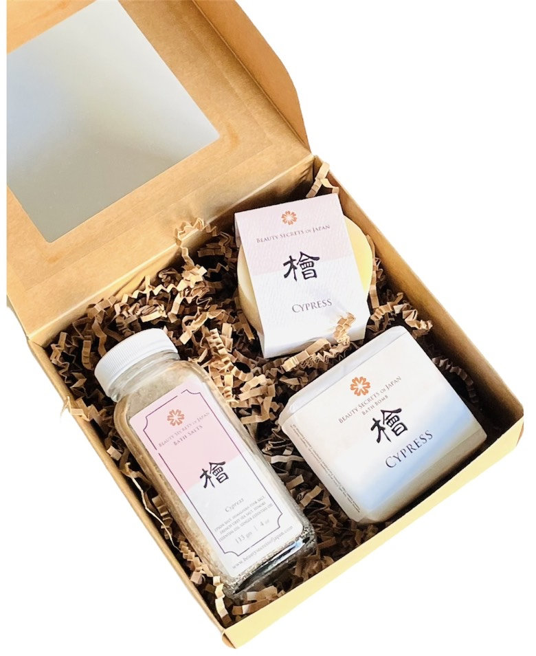 Hinoki Zypressen Geschenk Set Badesalz, Seife & Badekomet von Etsy - BeautysecretsofJapan