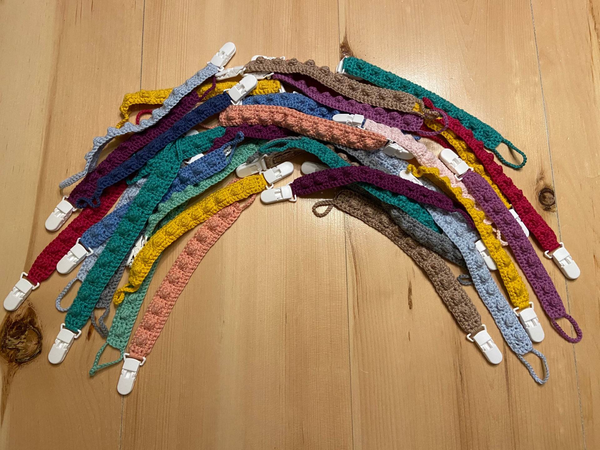 Schnullerkette Aus Watte Für Babys Schnullerkette Aus Watte Für Babys von Etsy - BebeDeLaine