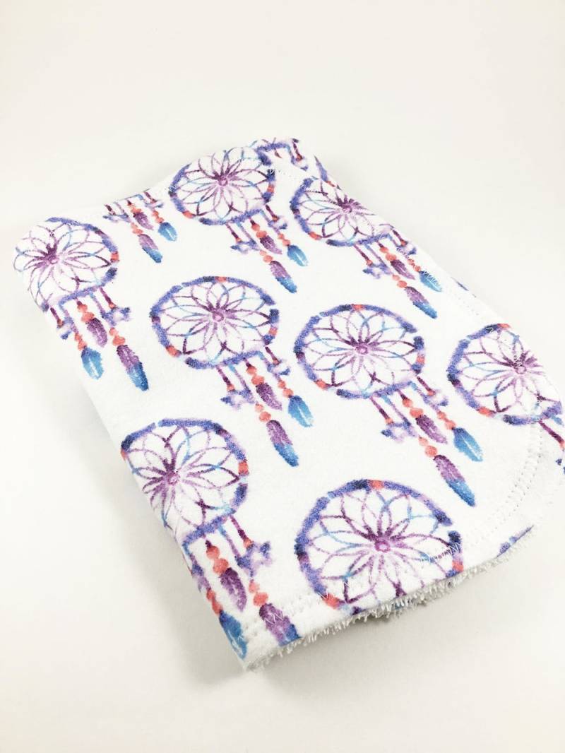 Personalisierter Traumfänger Spucktuch, Baby Geschenk, Mädchen Initialen von Etsy - BeeKaiBaby