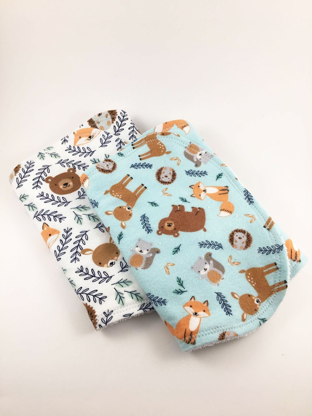 Waldtiere Duo Spucktuch Set, Baby Spucktuch, Geschenk, Mädchen Jungen Gender Neutrales Geschenk von Etsy - BeeKaiBaby