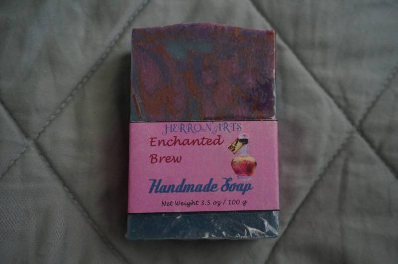 Verzauberte Brew Herron Kunst Handgemachte Seife Verzauberte Brew Herron Kunst Handgemachte Seife von Etsy - BerryWaveArtStich