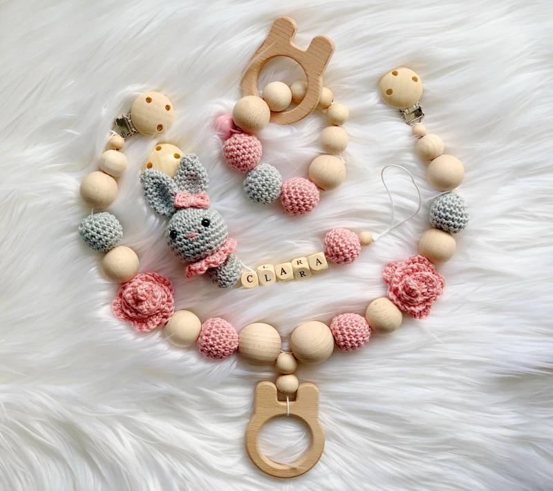 Baby Geschenk Häkel Set Amigurumi Schnullerhalter Schnullerclip Schnullerkette Kinderwagenkette Hase von Etsy - BestLovelythings