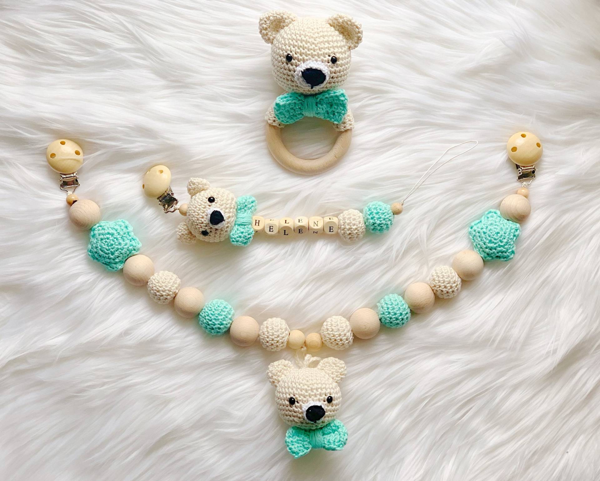 Baby Geschenk Häkel Set Amigurumi Schnullerhalter Schnullerclip Schnullerkette Rassel Greifling Kinderwagenkette Bär von Etsy - BestLovelythings