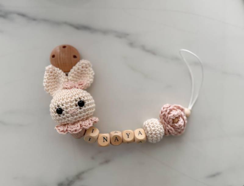 Schnullerkette Baby Geschenk Häkel Set Amigurumi Schnullerhalter Schnullerclip Hase von Etsy - BestLovelythings