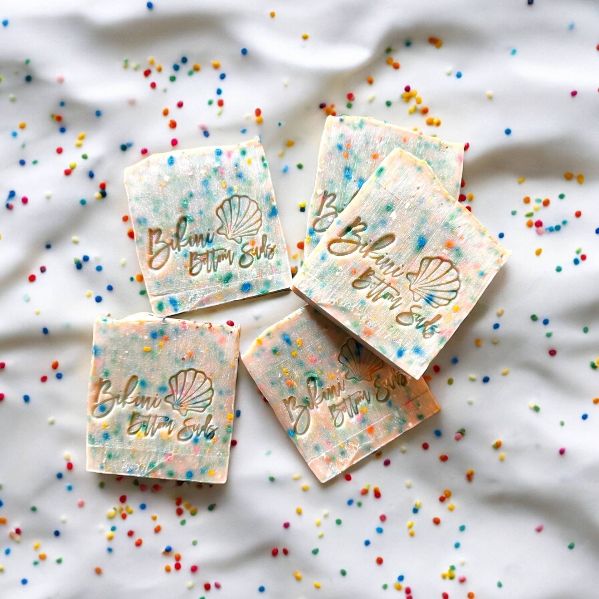 Geburtstagskuchen Seife, Bio-Geschenke, Naturseife, Geburtstagsgeschenk, Seifenstube, Geburtstagsduft, Kuchen, Streusel, Kuchen Mit Streuseln von Etsy - BikiniBottomSuds