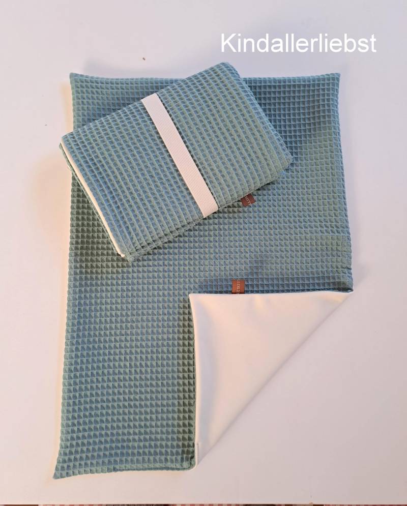 Wickelunterlage Abwischbar, Wasserundurchlässig, Waffelpique, Altgrün, Div. Größen Wickelunterlage Abwischbar, Wasserundurchlässig, Waffelpique, Altgrün, Div. Größen von Etsy - Binesstoffwerkstatt