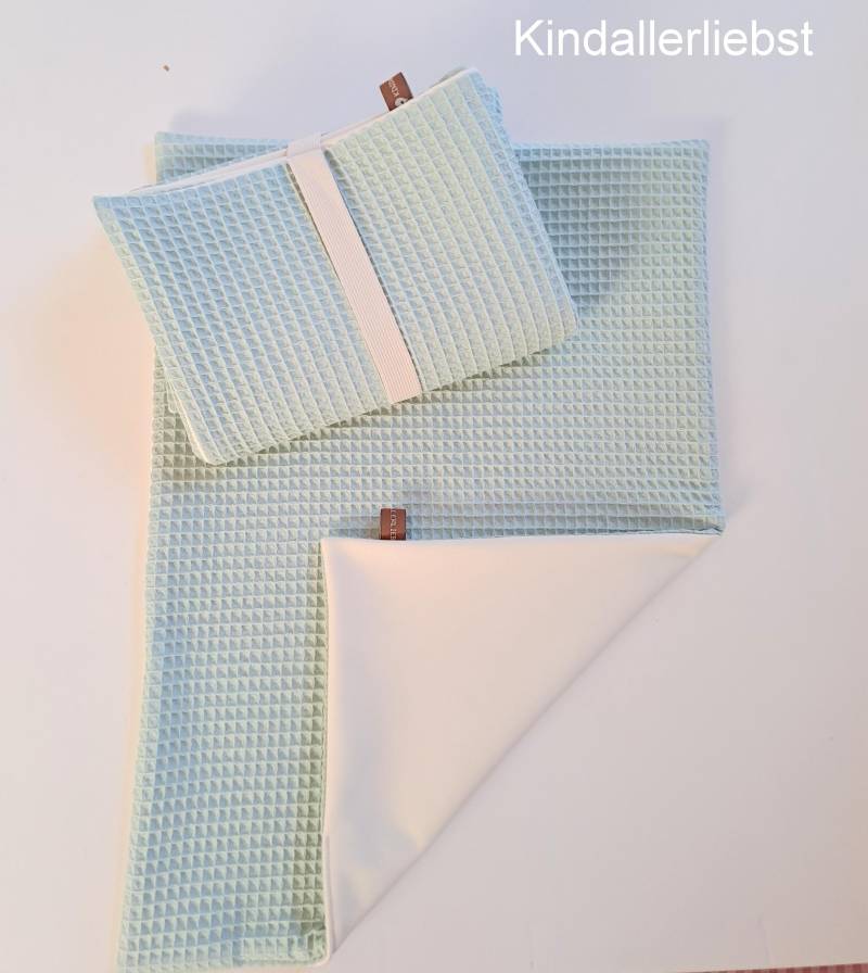 Wickelunterlage Abwischbar, Wasserundurchlässig, Waffelpique, Helles Altgrün, Div. Größen Wickelunterlage Abwischbar, Wasserundurchlässig, Waffelpique, Helles Altgrün, Div. Größen von Etsy - Binesstoffwerkstatt