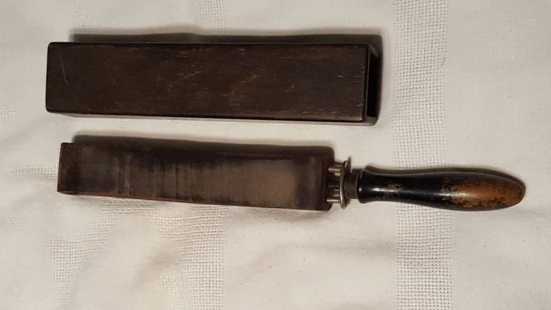 Vintage 50Er Jahre Leder Abziehstein Für Rasierer in Original Holzkiste von Etsy - BitakaVintage