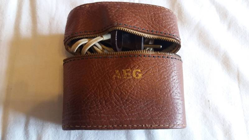 Vintage Elektro Rasierer - Aeg Germany von Etsy - BitakaVintage