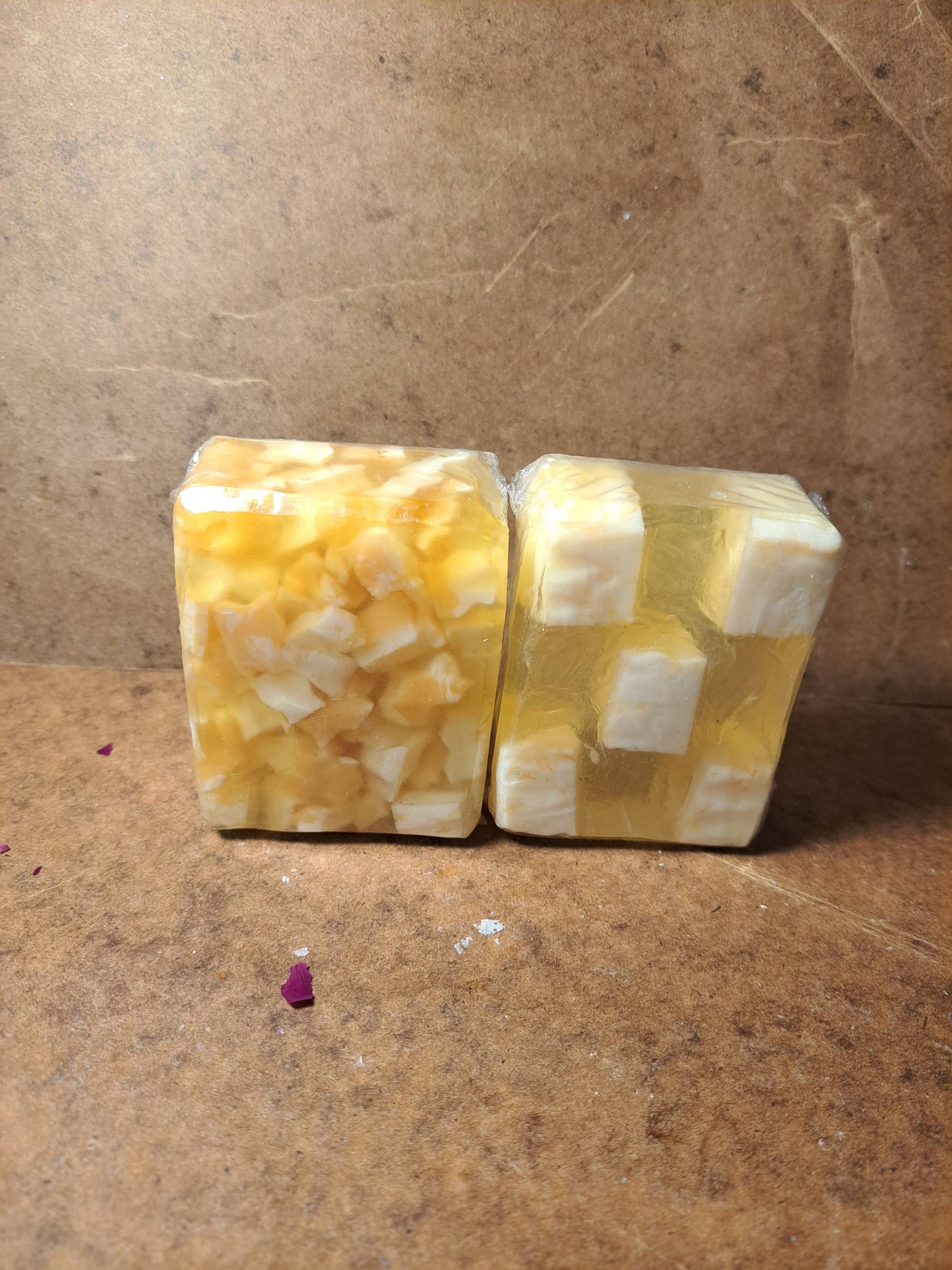 Creme Eingebettet | 2Pk Ziegenmilch Glycerin Seifenstücke, Unparfümiert Und Natürlicher Farbstoff Creme Eingebettet | 2Pk Ziegenmilch Glycerin Seifenstücke, Unparfümiert Und Natürlicher Farbstoff von Etsy - BlackRoseSoapFL
