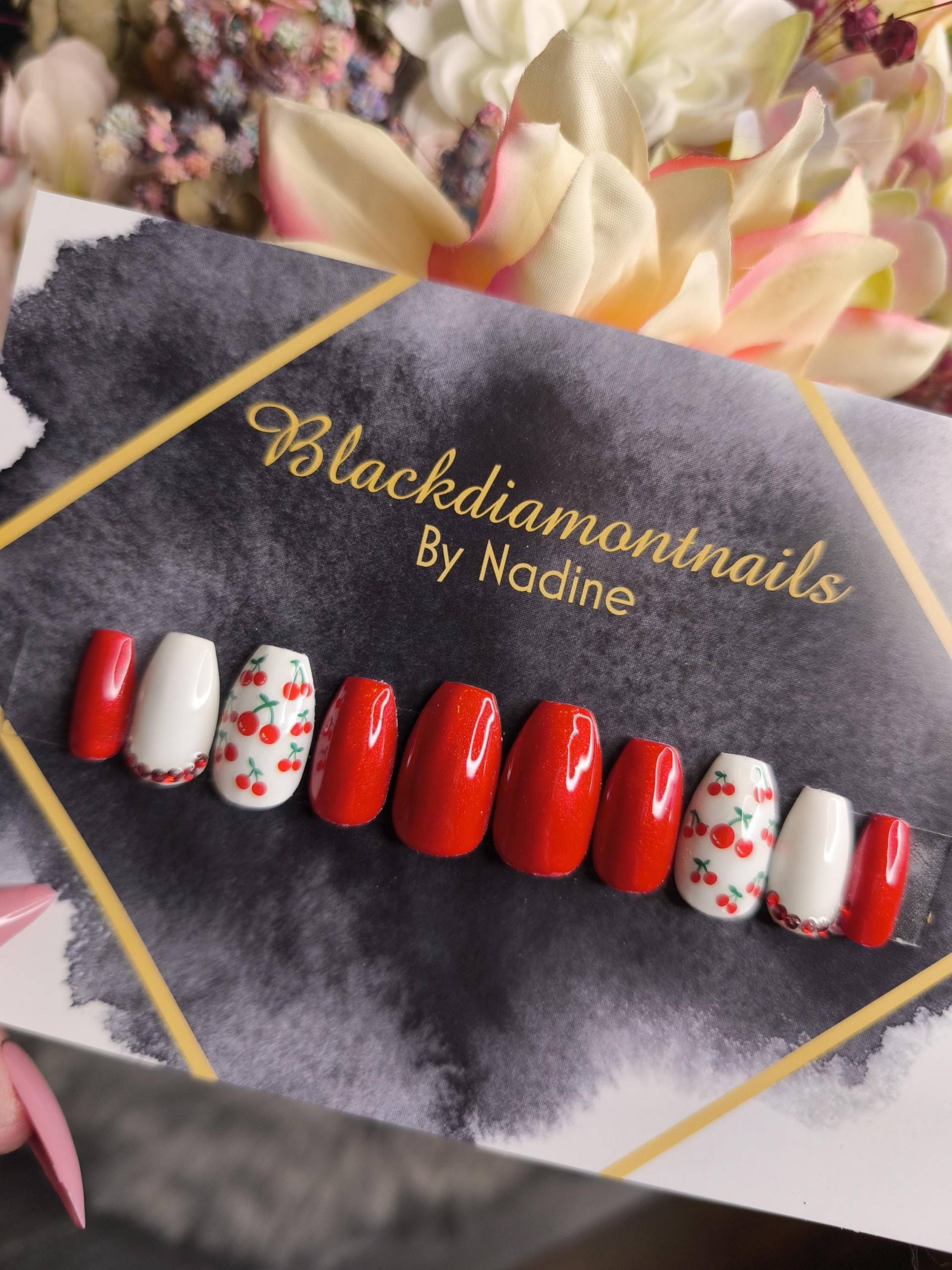 Press On Nails Gelnägel Künstliche Nägel Handgefertigt. Ballerina Short , , Cherry'' Press On Nails Gelnägel Künstliche Nägel Handgefertigt. Ballerina Short , , Cherry'' von Etsy - Blackdiamontbynadine