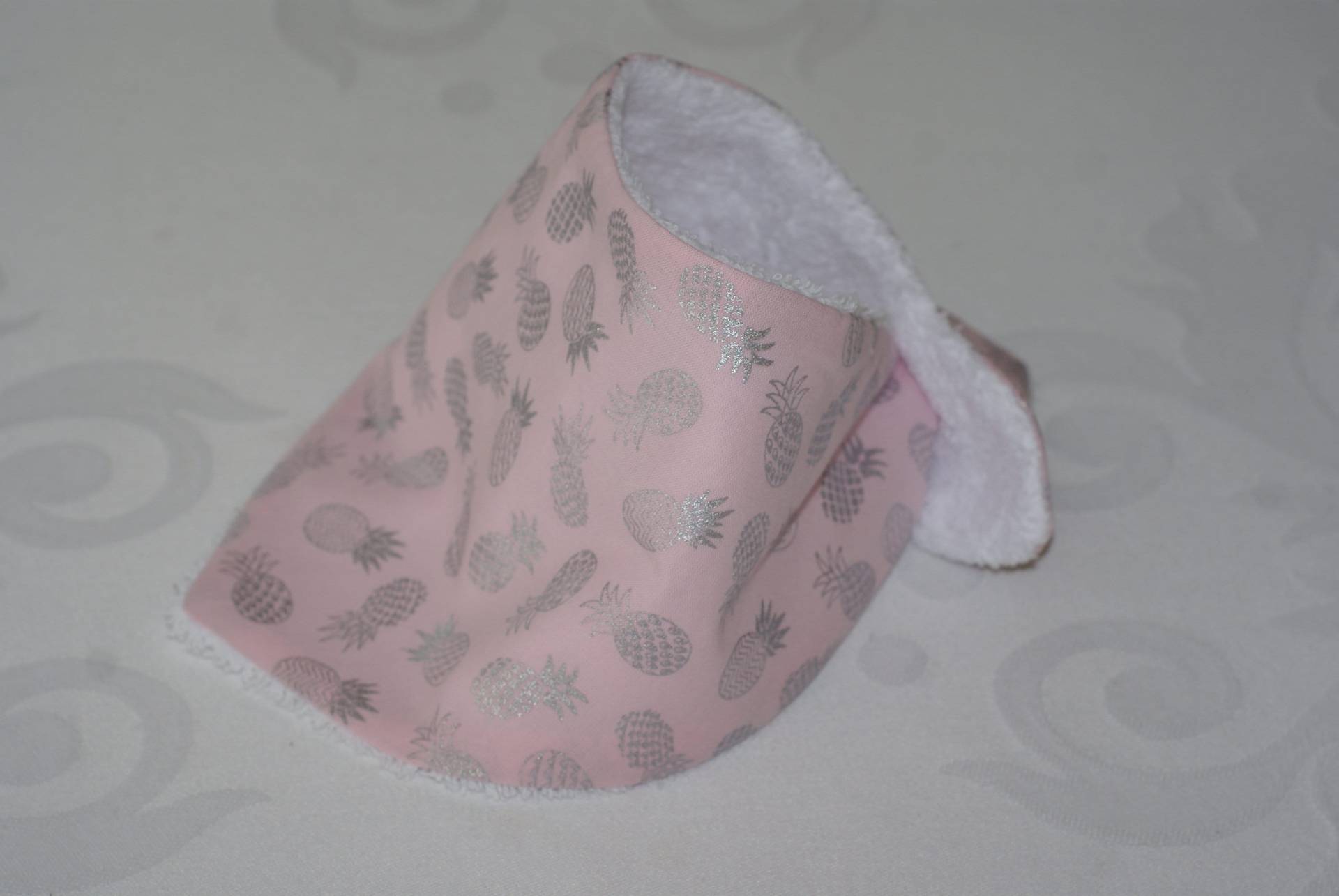 Baby Bandana Lätzchen "Silber Ananas" von Etsy - Blancpastel