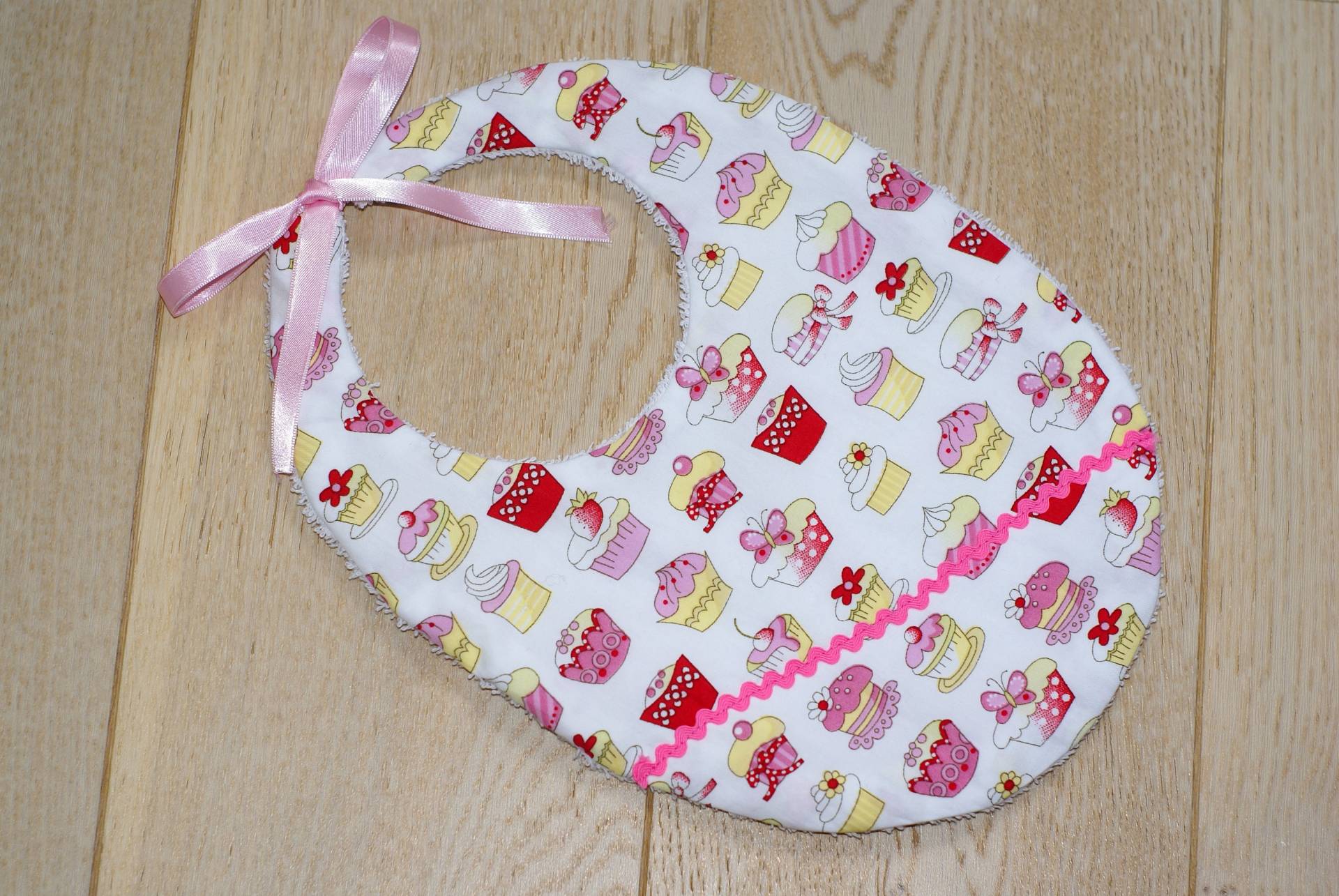 Ovale Lätzchen "Cupcakes" von Etsy - Blancpastel