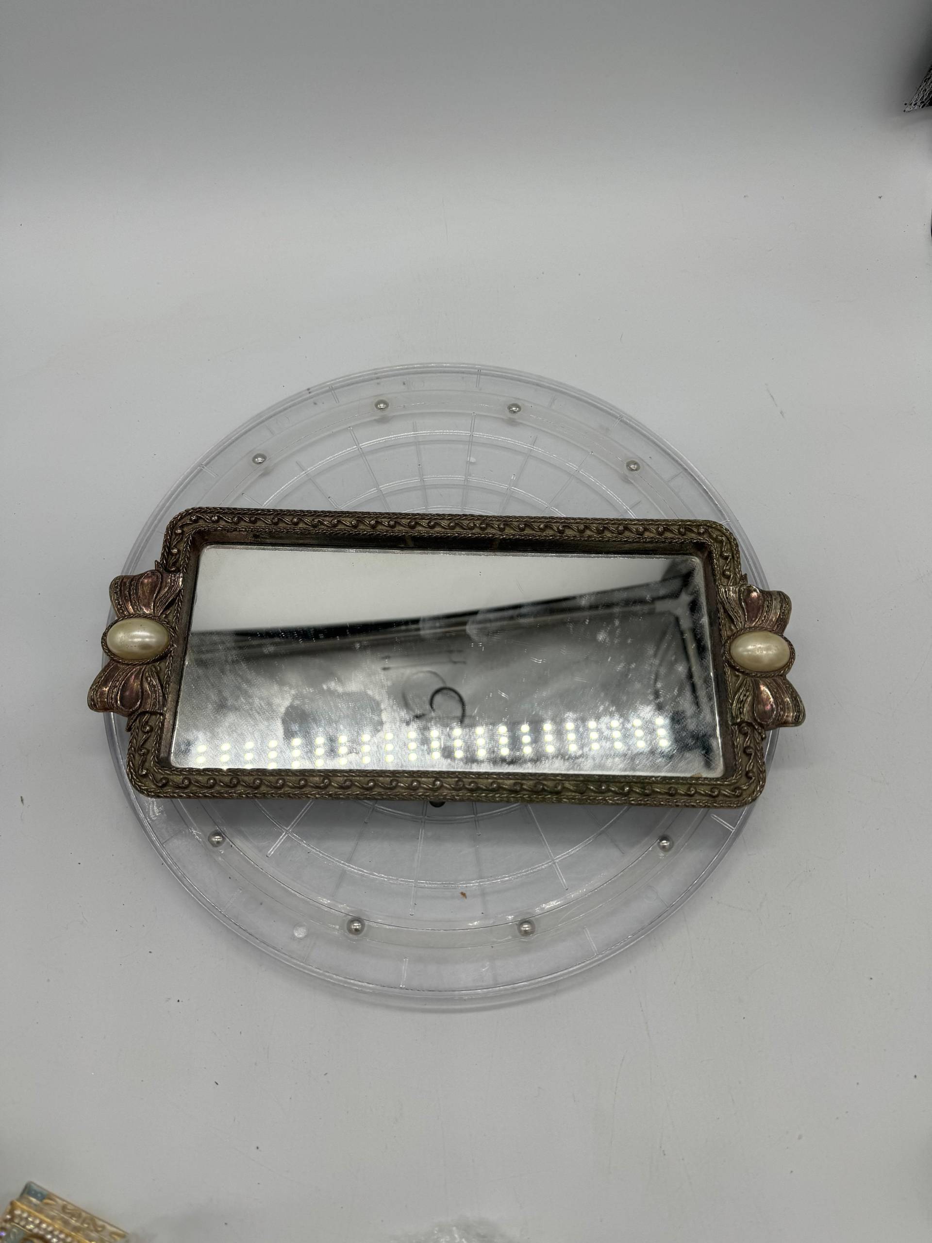 Vintage Silber Metall Waschtisch Perlenbogen Griffe, Kommode Dekor von Etsy - Blastfrompasttoys