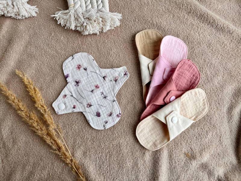 Wiederverwendbare Extradünne Slipeinlagen 6 ", Extradünne Wiederverwendbare Stoffpads Täglicher Gebrauch, Damenbinden, Weiches, Atmungsaktives von Etsy - BloomPads