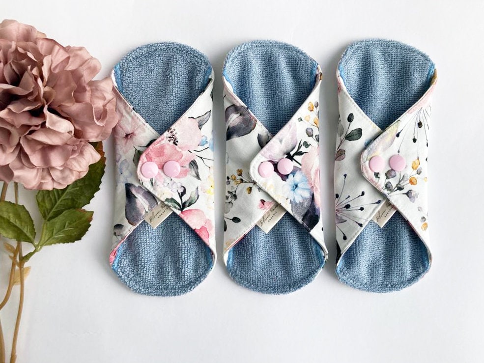 Bio Bambus Wiederverwendbare Stoffeinlage Blumendruck Damenbinden Bio Bambus Wiederverwendbare Stoffeinlage Blumendruck Damenbinden von Etsy - BloomPads
