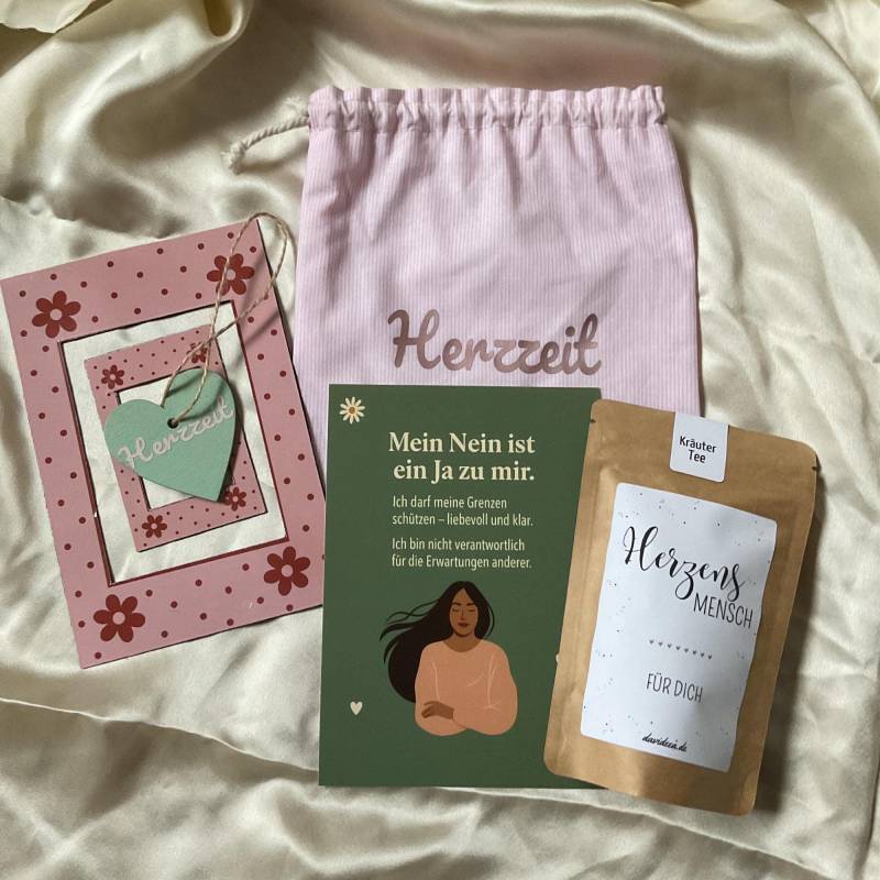 Geschenkset Für Freundin Achtsamkeit | Herzzeit Beutel Handgenäht Mit Tee, Holzherz & Fotorahmen Selfcare Geschenk Kleine Aufmerksamkeit von Etsy - Bloomingela