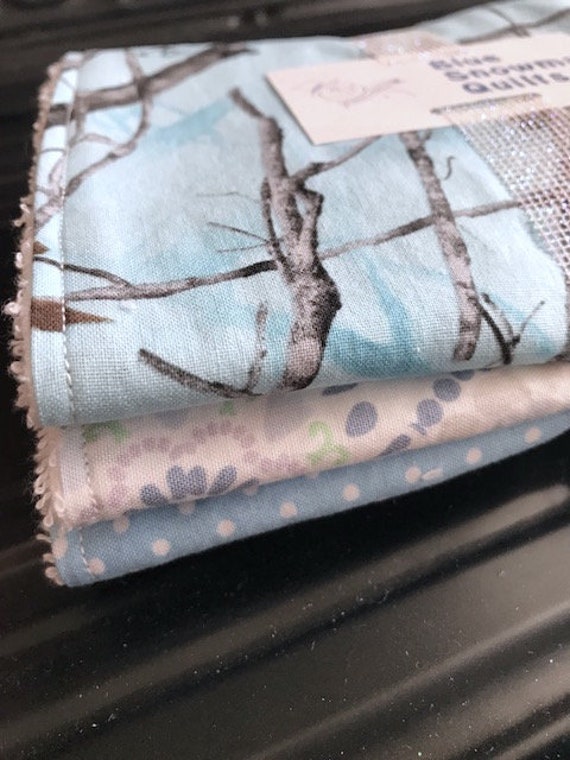 Baby Shower Geschenk 3Er Set Camo Spucktücher, Junge, Jungen Geschenk, Neugeborenes Lätzchen Und Spucken, Neues Baby, Neue Mama von Etsy - BlueSnowmanQuilts