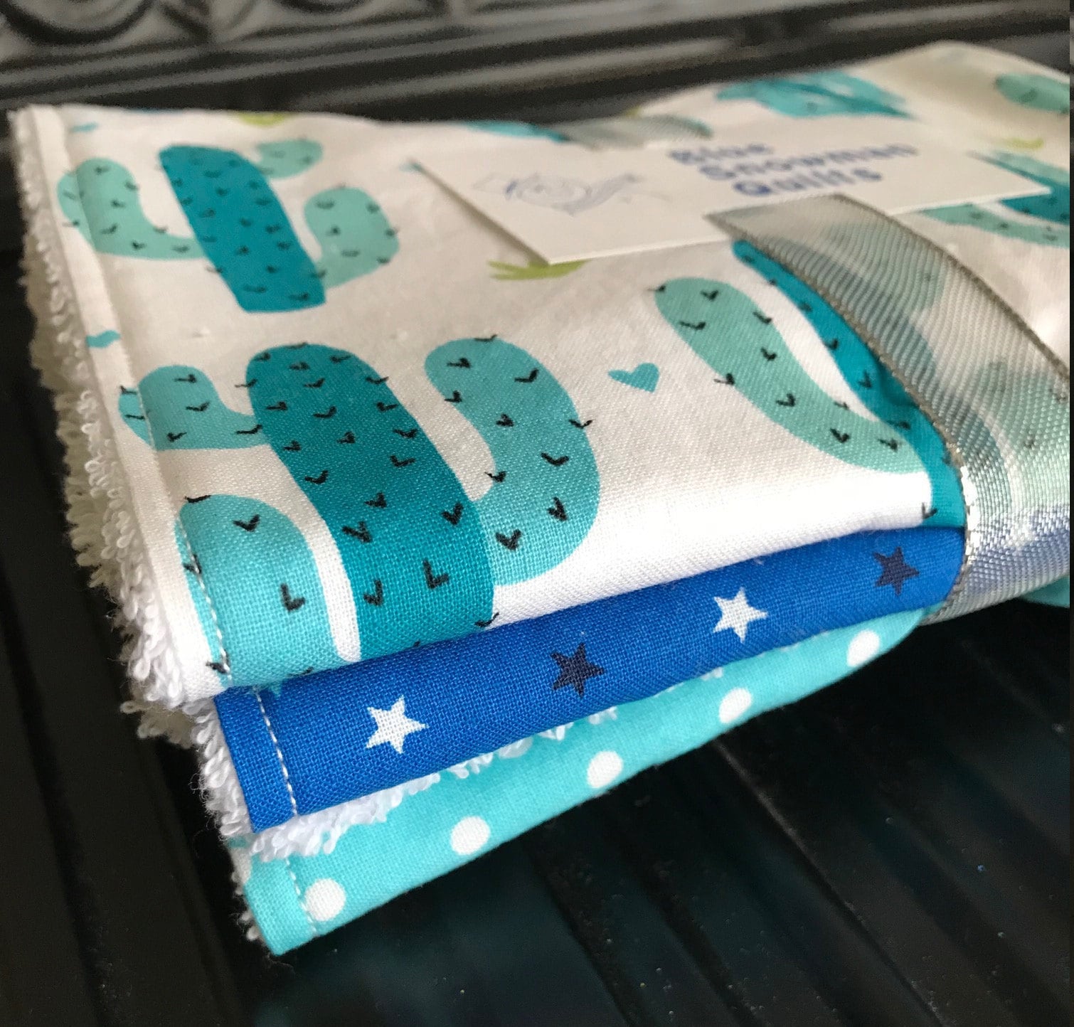 Kaktus Spucktücher, 3Er Set, Baby Geschenk, Babyparty, Neugeborene Einzigartiges Lätzchen Und Burping, Neues Baby, Erwartet Mama Geschenk von Etsy - BlueSnowmanQuilts