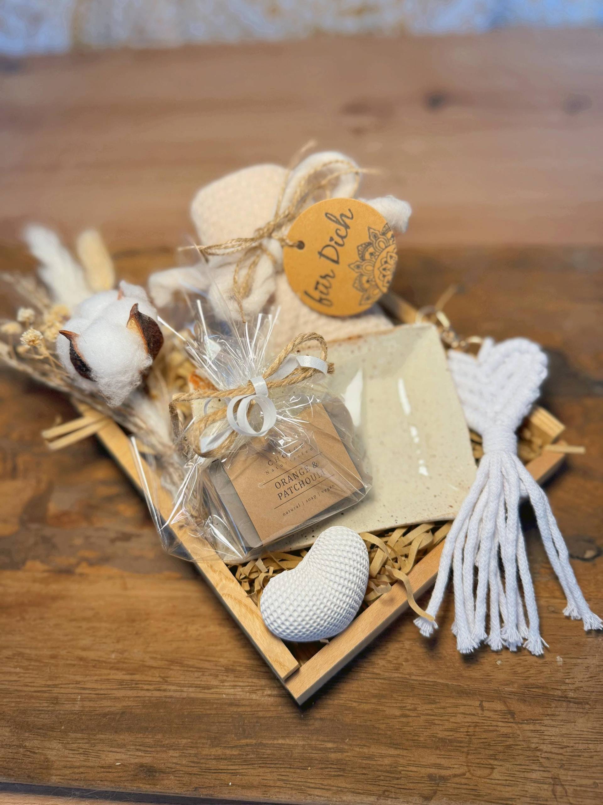 Boho Geschenkset Mit Handgetöpferter Seifenschale, Makramee & Handtuch - Nachhaltige Geschenkidee Zu Weihnachten Oder Geburtstag von Etsy - BoJaLiStore