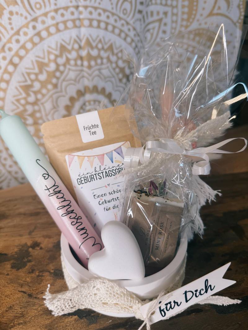 Geburtstags Geschenkset „Für Dich" Mit Wunschlicht, Naturseife & Tee - Handgemachtes Mini-Boho-Set Geburtstags Geschenkset „Für Dich" Mit Wunschlicht, Naturseife & Tee - Handgemachtes Mini-Boho-Set von Etsy - BoJaLiStore