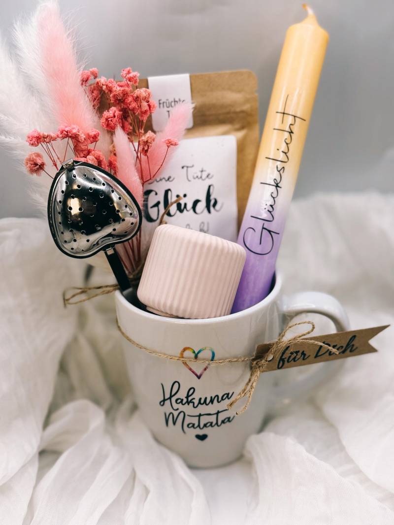 Geschenkset „Hakuna Matata" | Tasse, Glückslicht, Tee, Kerzenhalter & Herzteesieb Boho Geschenk Für Dich Liebevolle Aufmunterung von Etsy - BoJaLiStore
