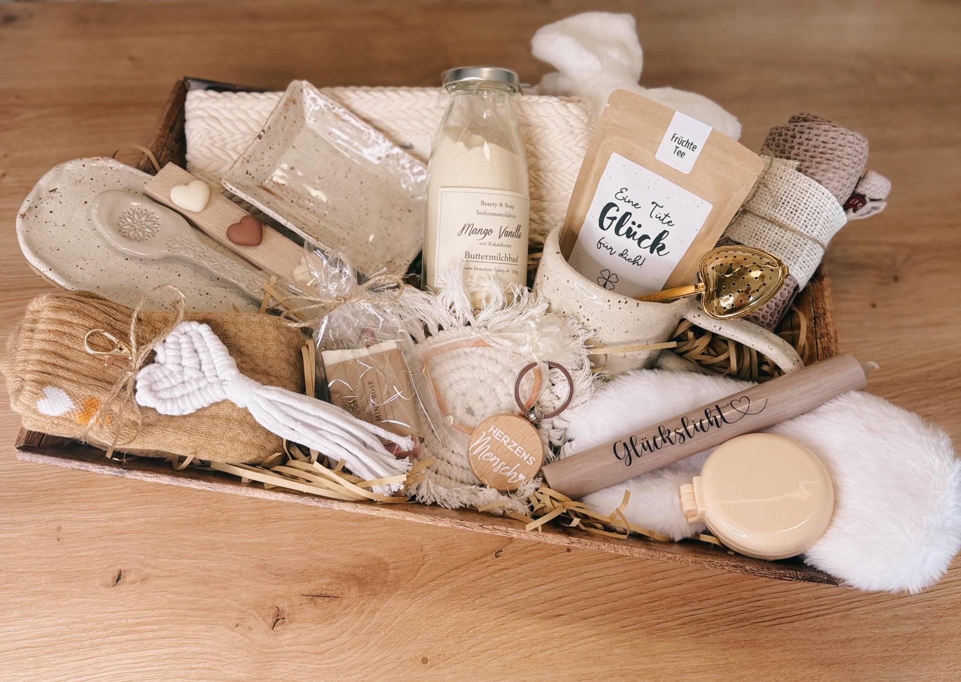 Premium Boho Geschenkset Weihnachten - Keramik, Bio-Seife, Tee, Wunschlicht, Makramee, Wellnessbox Mit Liebe Handgemacht, Weihnachtsgeschenk von Etsy - BoJaLiStore