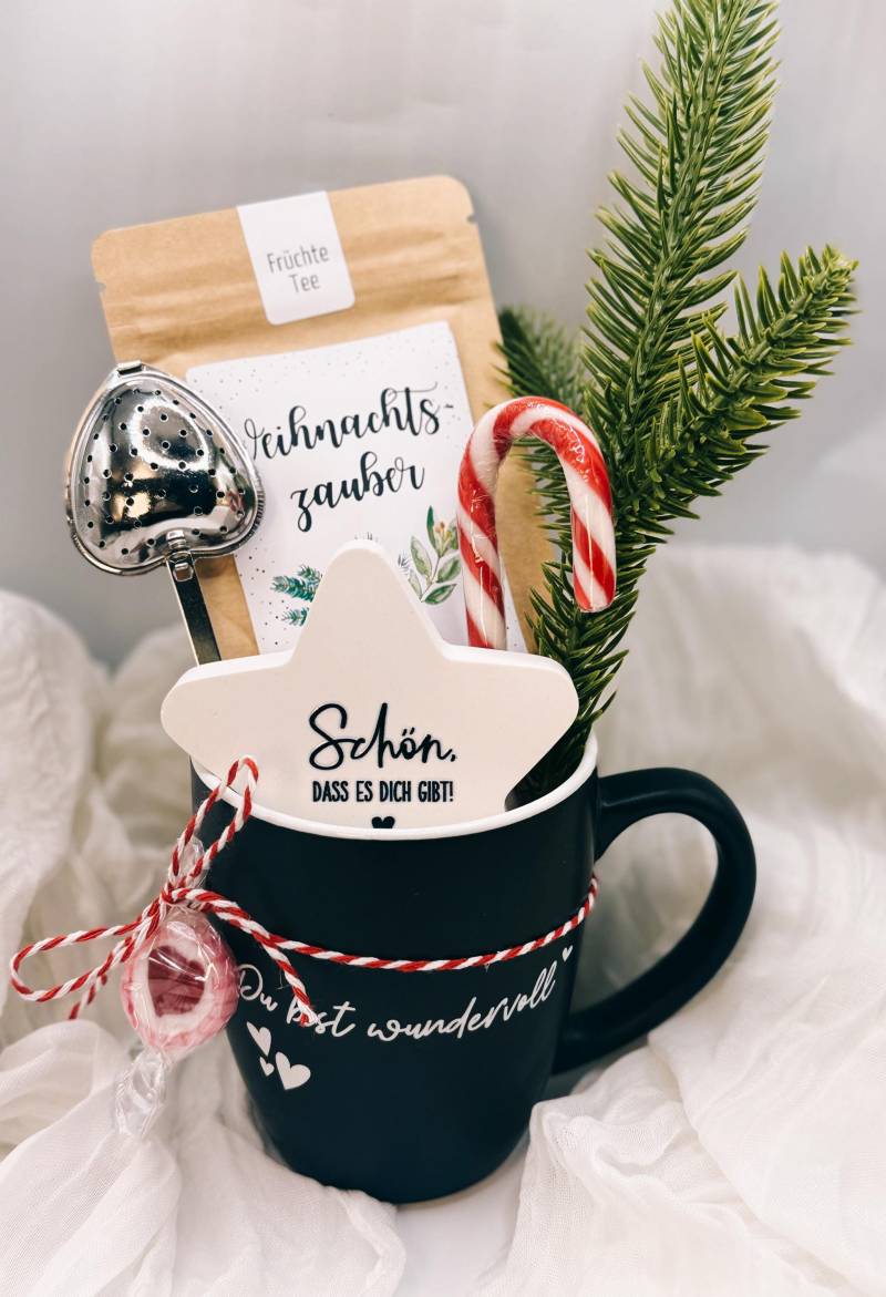 Weihnachts Geschenkset „Du Bist Wundervoll" - Tasse, Tee, Zuckerstange, Gipsstern, Bonbon, Herz-Teesieb Liebevolles Wintergeschenk von Etsy - BoJaLiStore
