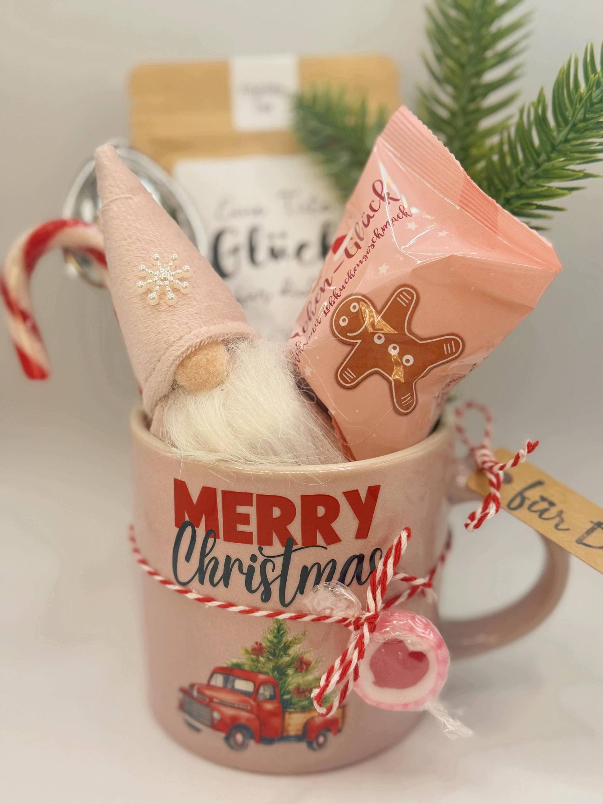Weihnachts Geschenkset Tasse „Merry Christmas" Mit Wichtel, Tee, Lebkuchen-Glückskeks, Zuckerstange & Herzbonbon - Geschenk Für Dich Weihnachts Geschenkset Tasse „Merry Christmas" Mit Wichtel, Tee, Lebkuchen-Glückskeks, Zuckerstange & Herzbonbon - Geschenk Für Dich von Etsy - BoJaLiStore