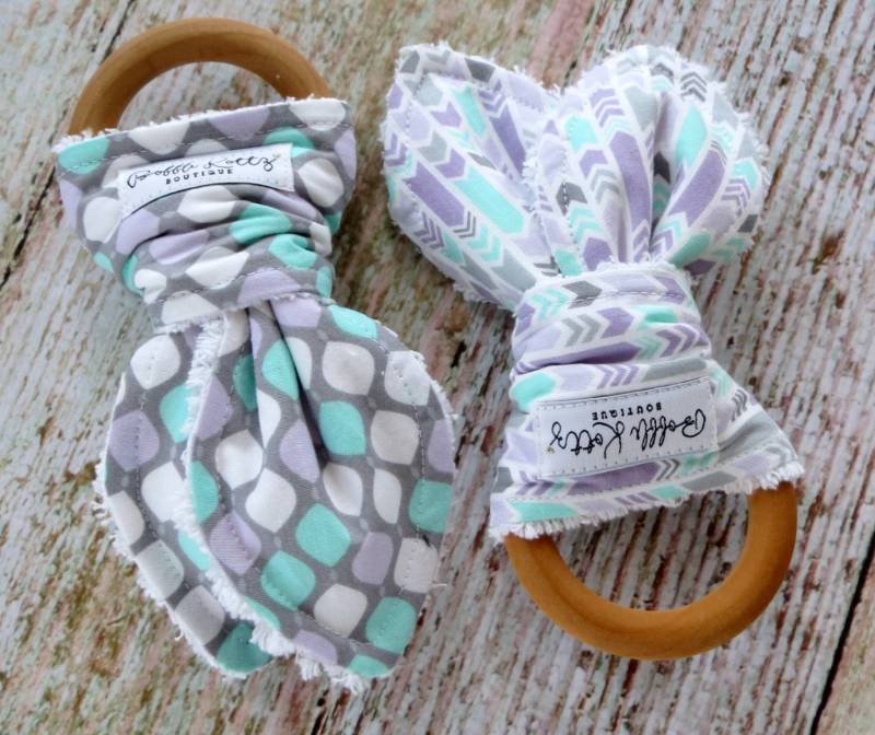 Baby Beißringe - Beißspielzeug Aus Holz Beißring Montessori Inspiriertes Babyspielzeug Geschenk von Etsy - BobbleKottzBoutique