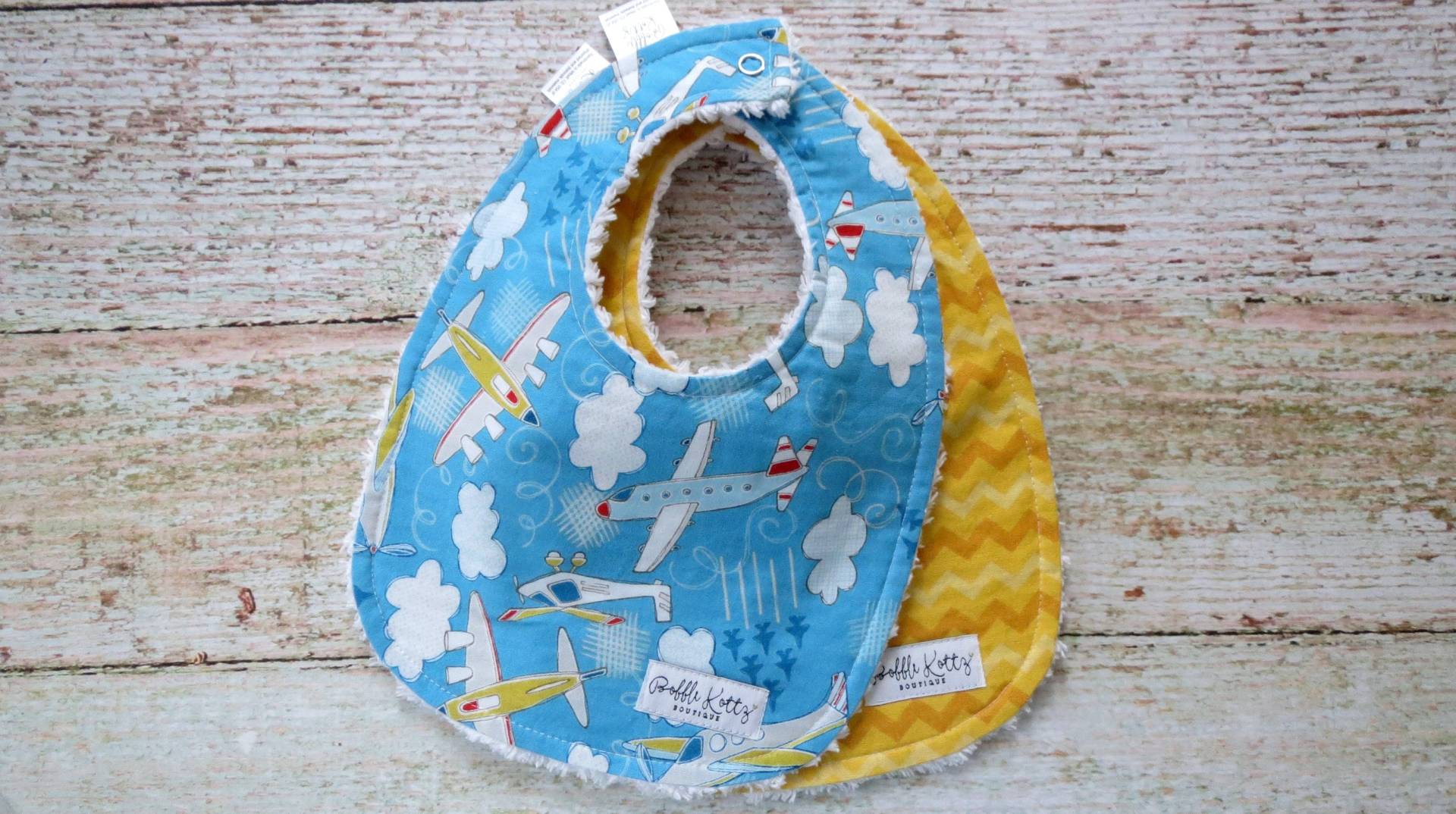 Baby Lätzchen - Boy Flugzeug Jet Blaue Gelb Chevron Chenille Set Geschenk von Etsy - BobbleKottzBoutique