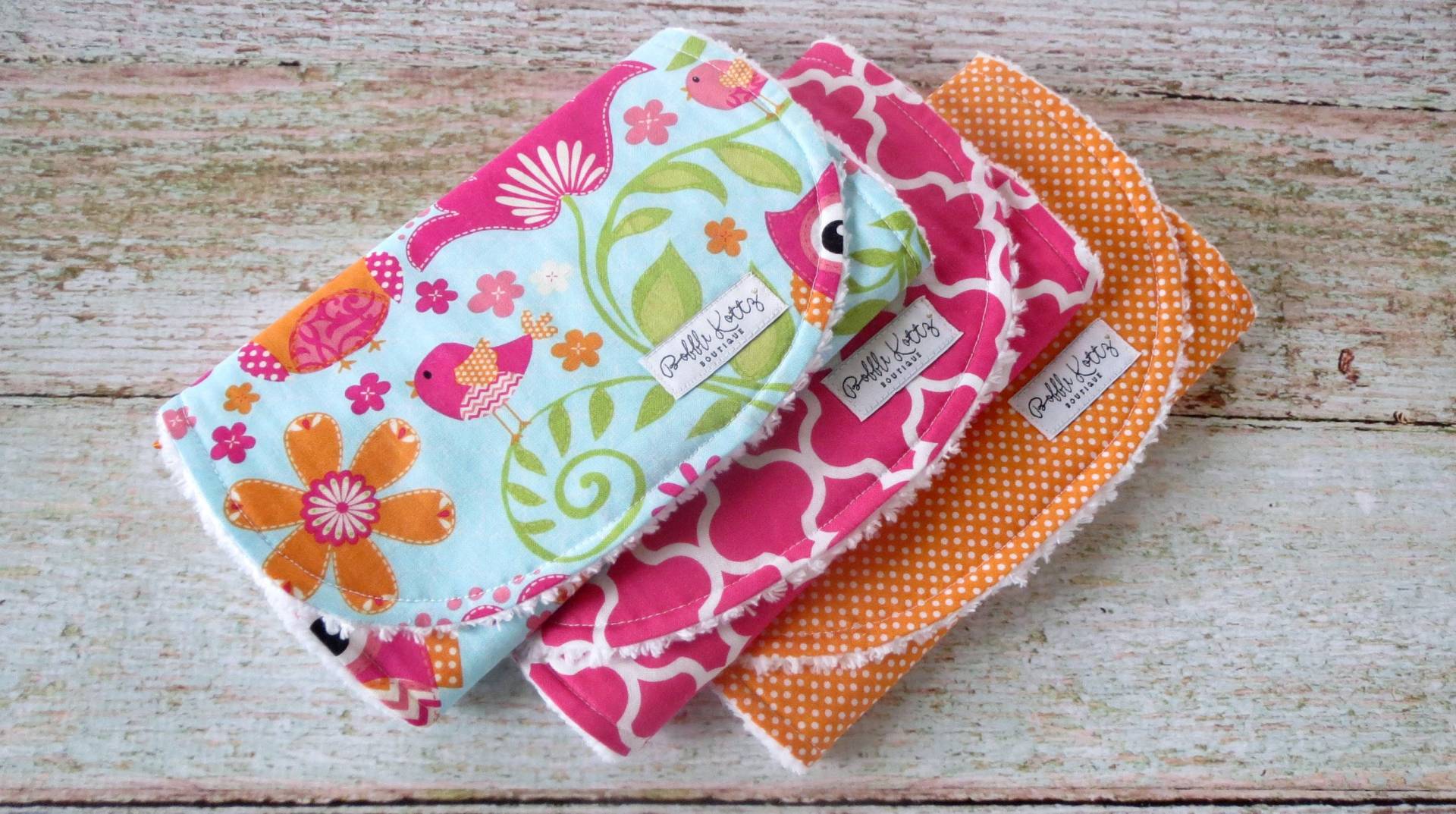 Spucktücher - Baby Mädchen Eulen Spucktuch Woodland Orange Tupfen Pink Quatrefoil von Etsy - BobbleKottzBoutique