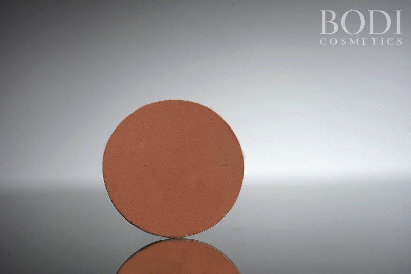 Kadiija - Braun Pressed Matte Eyeshadow Single 37 Mm Pan Shadow von Etsy - BodiCosmetics
