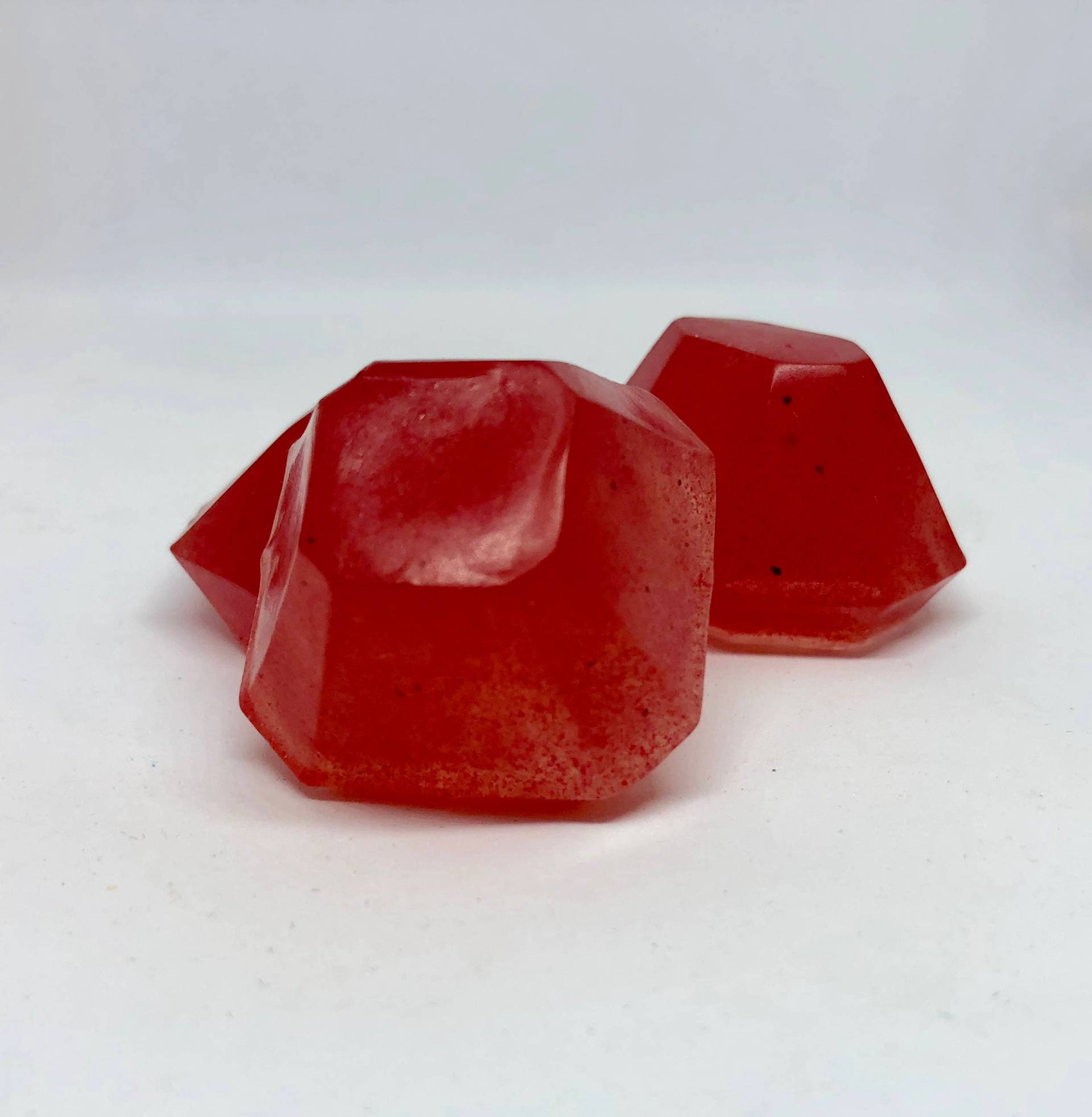 Set Von 3 Red Sands Ruby Roter Edelstein Glycerin Seife - Sparkle Juwel Party Gastgeschenke Zauberei Oz Geschenk Für Sie Dorothy Slippers Set Von 3 Red Sands Ruby Roter Edelstein Glycerin Seife - Sparkle Juwel Party Gastgeschenke Zauberei Oz Geschenk Für Sie Dorothy Slippers von Etsy - BombPopBoutique