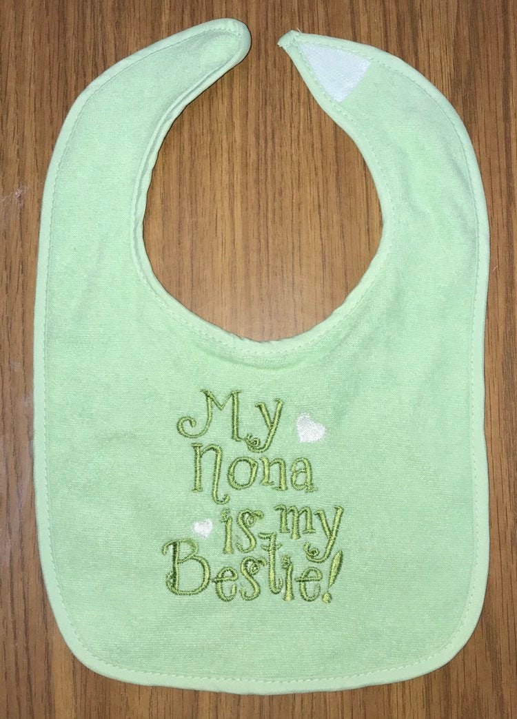 Meine Nona Ist Meine Bestie Individuell Besticktes Lätzchen von Etsy - BoutiqfullyYours