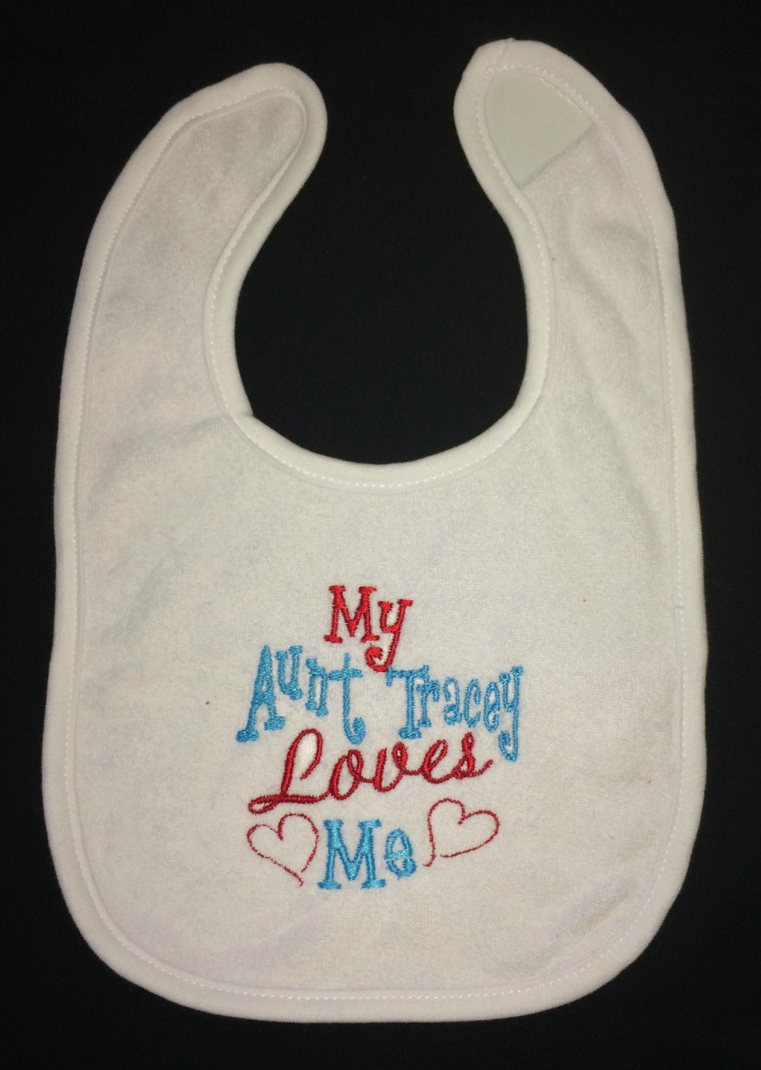 Meine Tante | Name Liebt Mich Benutzerdefinierte Bestickte Lätzchen von Etsy - BoutiqfullyYours