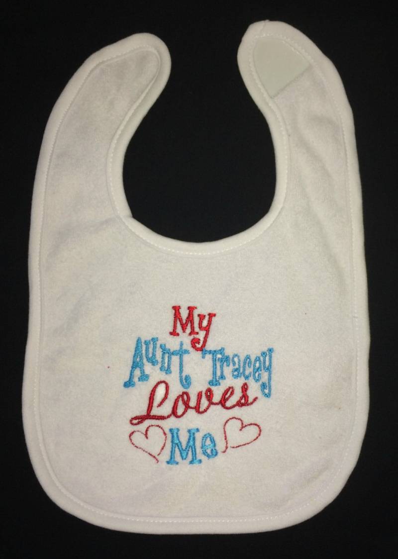Meine Tante | Name Liebt Mich Benutzerdefinierte Bestickte Lätzchen von Etsy - BoutiqfullyYours