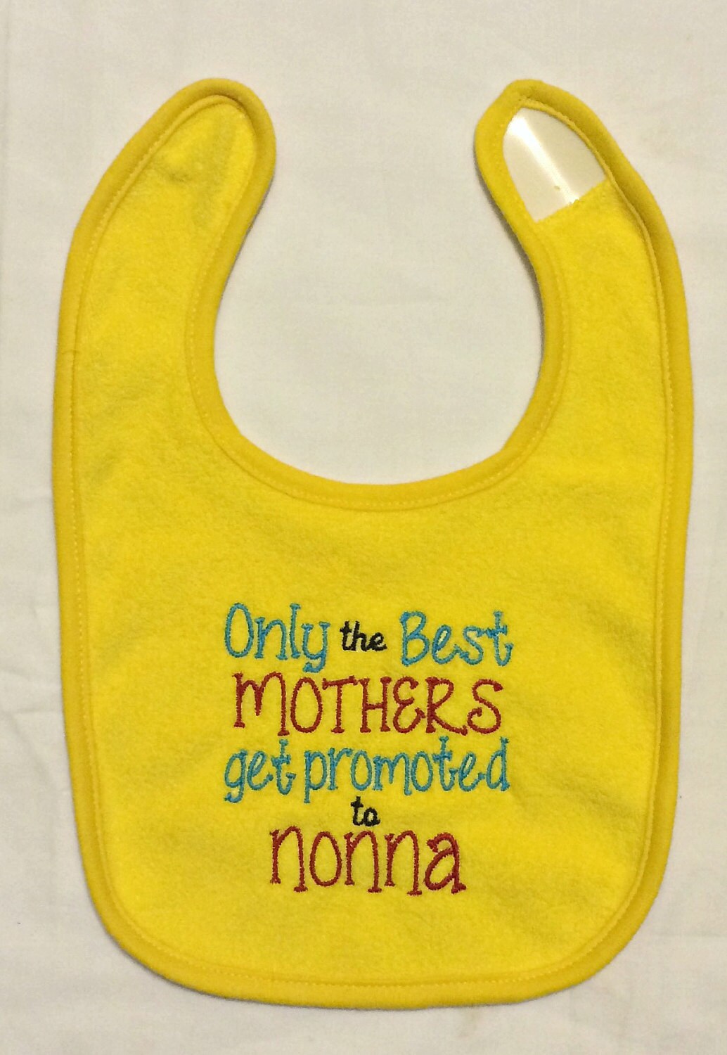 Nur Die Besten Mütter Werden Zu Nonna Befördert Besticktes Biib von Etsy - BoutiqfullyYours