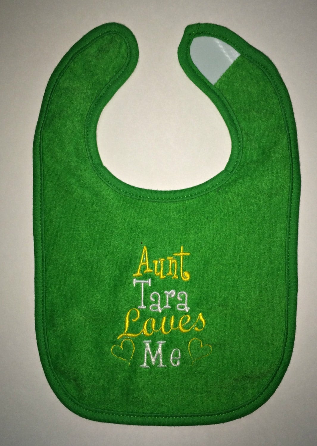 Tante | Name Liebt Mich Benutzerdefinierte Bestickte Lätzchen Tante | Name Liebt Mich Benutzerdefinierte Bestickte Lätzchen von Etsy - BoutiqfullyYours
