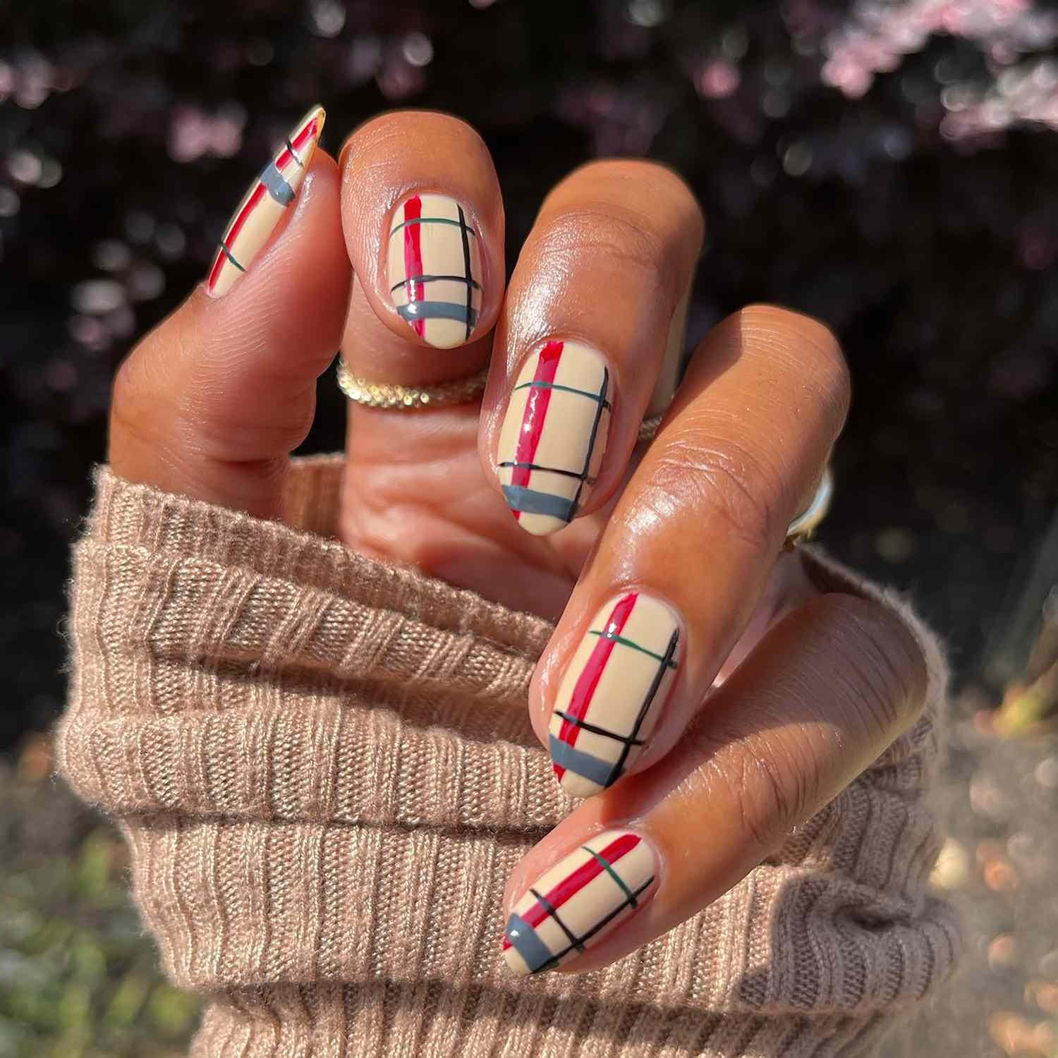Plaid Press On Nails, On Fake Tartan Checkered Nails Set, Reusable Cozy Handmade Glue Plaid Press On Nails, On Fake Tartan Checkered Nails Set, Reusable Cozy Handmade Glue von Etsy - BrandlDesigns