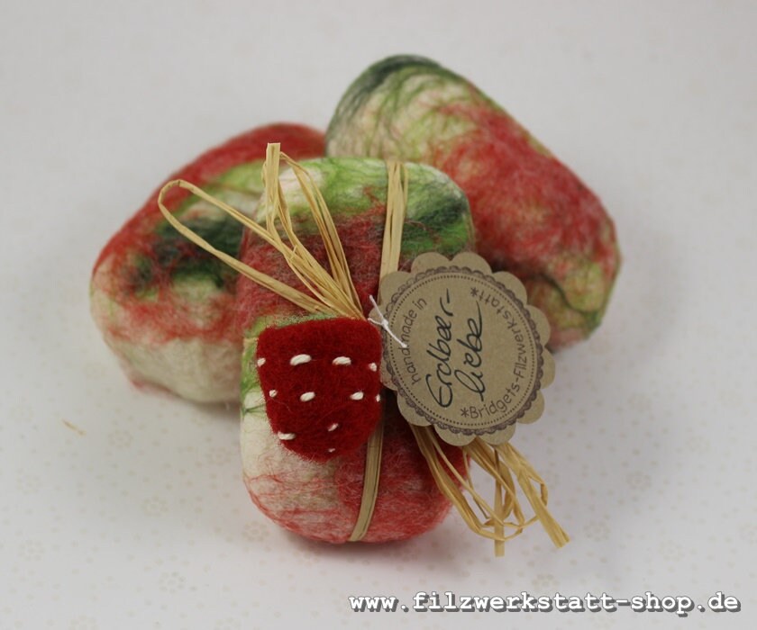 Eingefilzte Seife "Erdbeerliebe" Erdbeerduft Eingefilzte Seife "Erdbeerliebe" Erdbeerduft von Etsy - BridgetsWelt