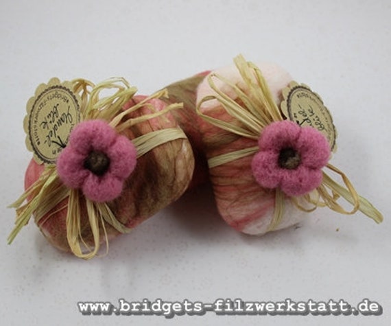 Filz-Seife"Mandelblüte" Filz-Seife"Mandelblüte" von Etsy - BridgetsWelt