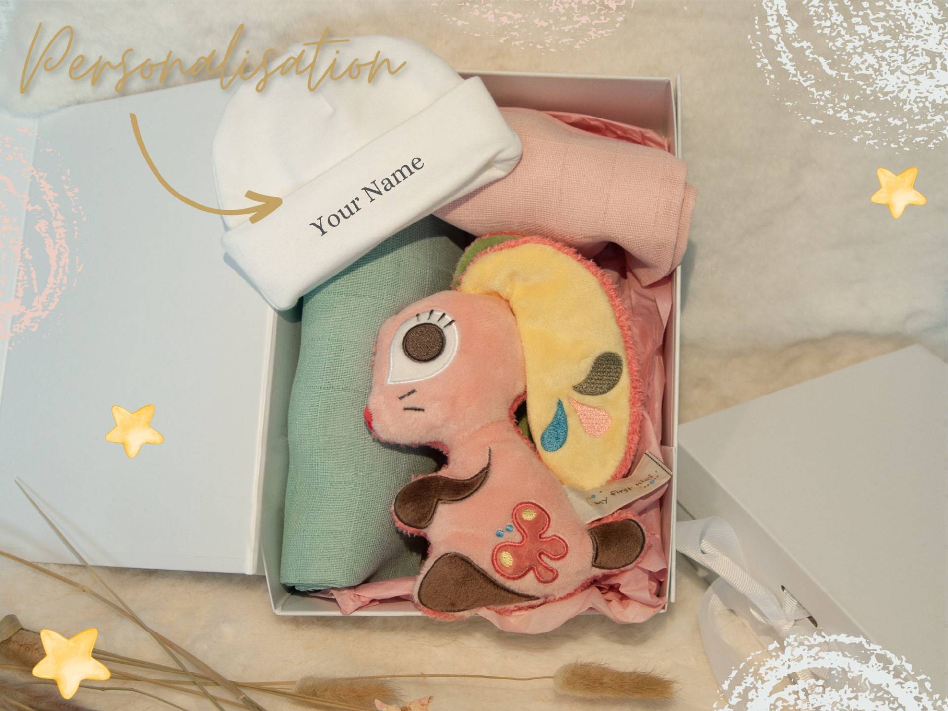 Baby Geschenk Set Personalisiert in Geschenkbox„White Clouds"Mütze Bestickt, 1 Kuscheltier 2 Baumwollmusselin Tücher.babygeschenk, Baby Party Baby Geschenk Set Personalisiert in Geschenkbox„White Clouds"Mütze Bestickt, 1 Kuscheltier 2 Baumwollmusselin Tücher.babygeschenk, Baby Party von Etsy - BroideryBox