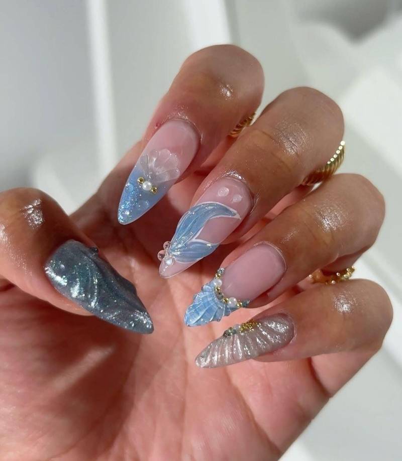 Handmade Blue Nails | Cool-Tone Press On Nail Set With Glossy Finish Custom Minimalist Reusable Almond False For Summer von Etsy - BulczZun