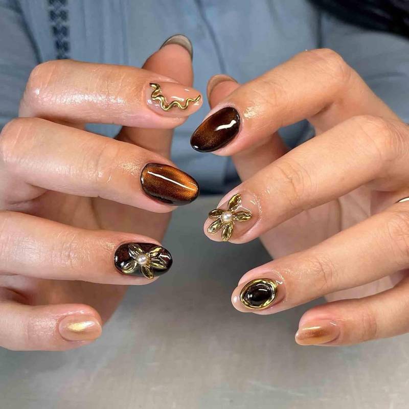 Handmade Brown Cat Eye Press On Nails | Custom Gold 3D Flower & Pearl Nail Art Glossy Short Oval Fake For Elegant Fall Looks von Etsy - BulczZun