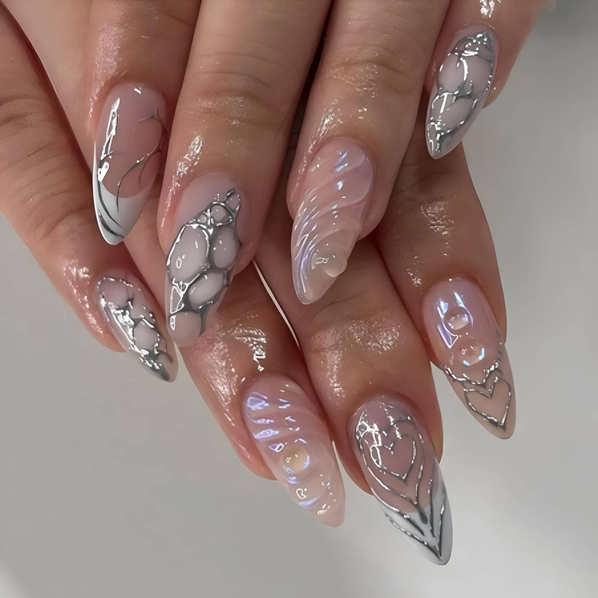Silver Heart Chrome Press-On Nails - Iridescent Pearl Design With Metallic Line Art, Handmade Nail Set For Glam & Statement Looks Silver Heart Chrome Press-On Nails - Iridescent Pearl Design With Metallic Line Art, Handmade Nail Set For Glam & Statement Looks von Etsy - BulczZun