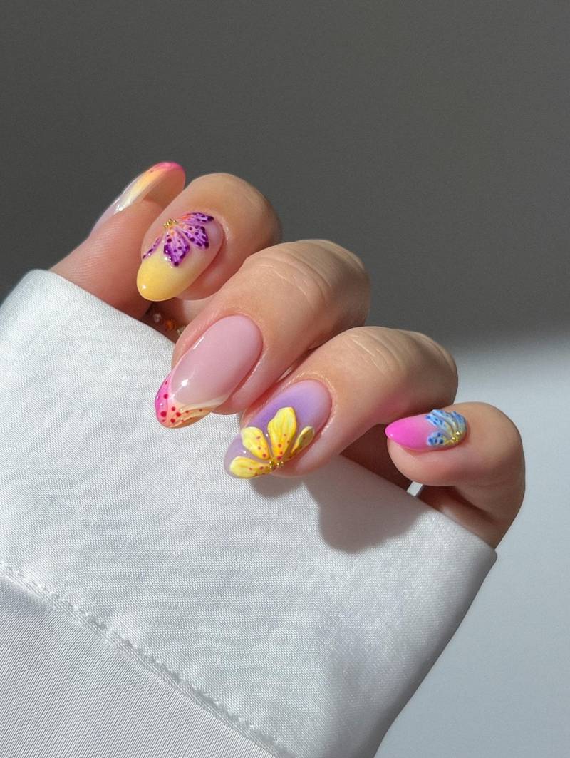 Tropical Bloom Press On Nails | Handmade Floral Summer Nail Set Colorful Reusable False For Beach & Vacation Blooming Art von Etsy - BulczZun
