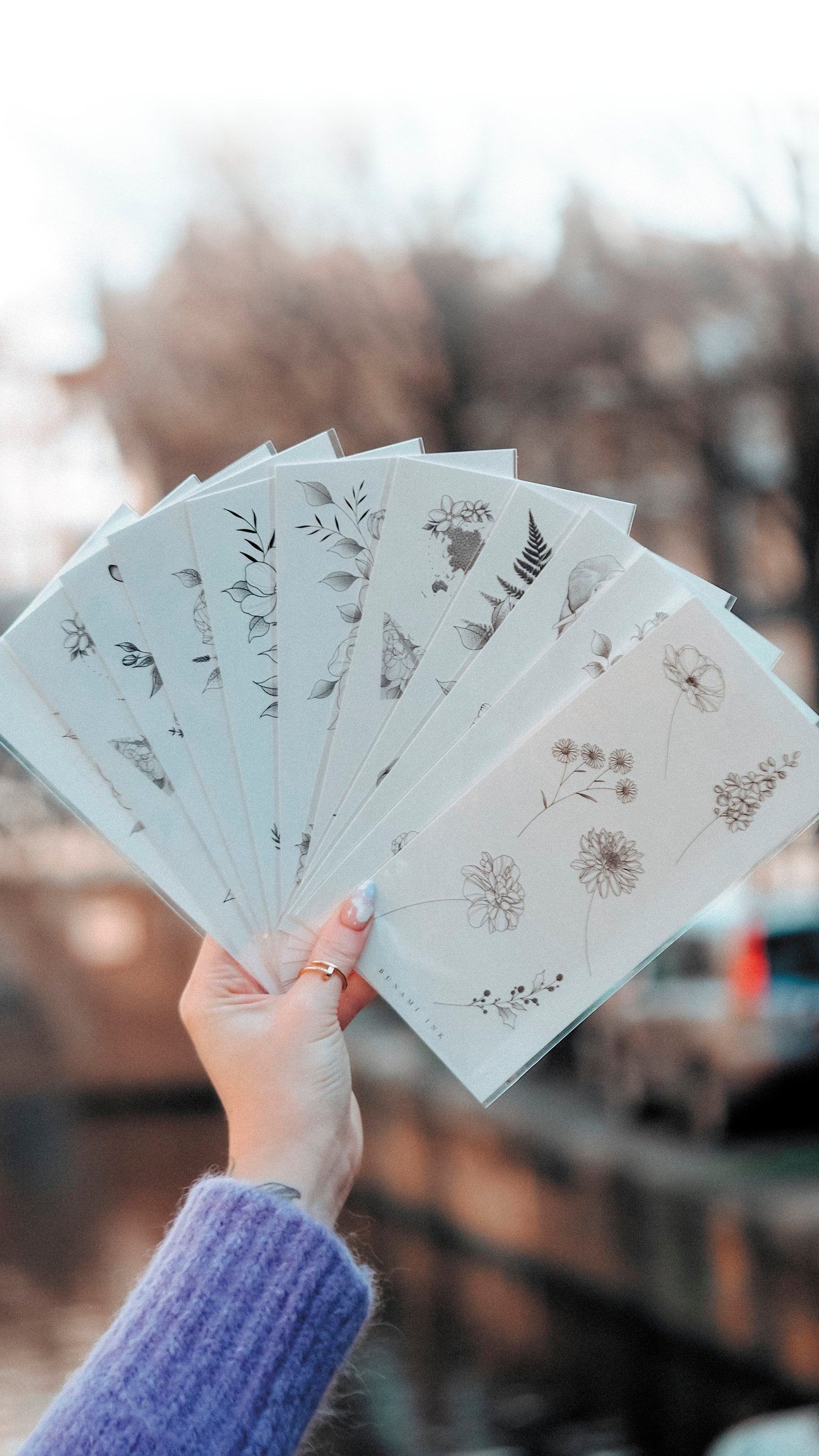 Temporäre Tattoos Big Set | 10× Geburtsblumen Pfingstrosen Mohnblume Fineline Reh Monde Sträußchen Mondsichel Lavendel Microrealism Temporäre Tattoos Big Set | 10× Geburtsblumen Pfingstrosen Mohnblume Fineline Reh Monde Sträußchen Mondsichel Lavendel Microrealism von Etsy - BunamiInk