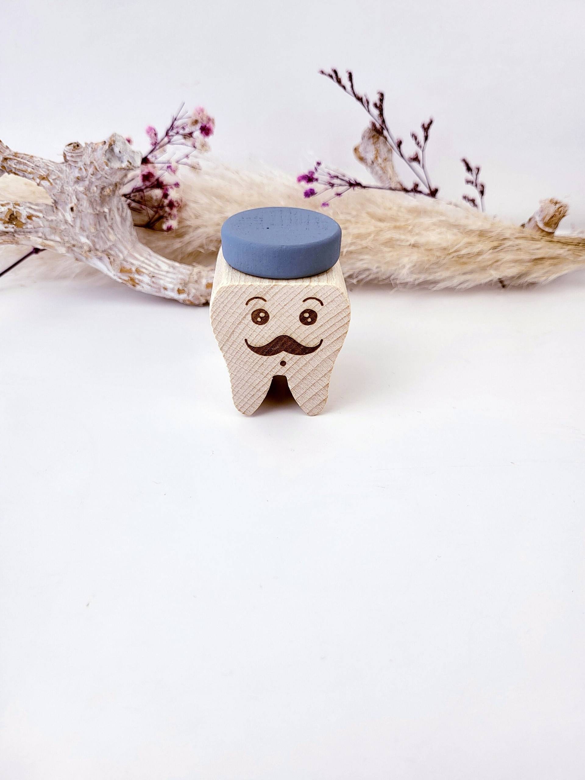 Personalisierte Zahndose, Zahndose Holz, Schnurrbart, Geschenk Zahnfee, Junge, Unikate Kinder Personalisierte Zahndose, Zahndose Holz, Schnurrbart, Geschenk Zahnfee, Junge, Unikate Kinder von Etsy - BuntesBienchen