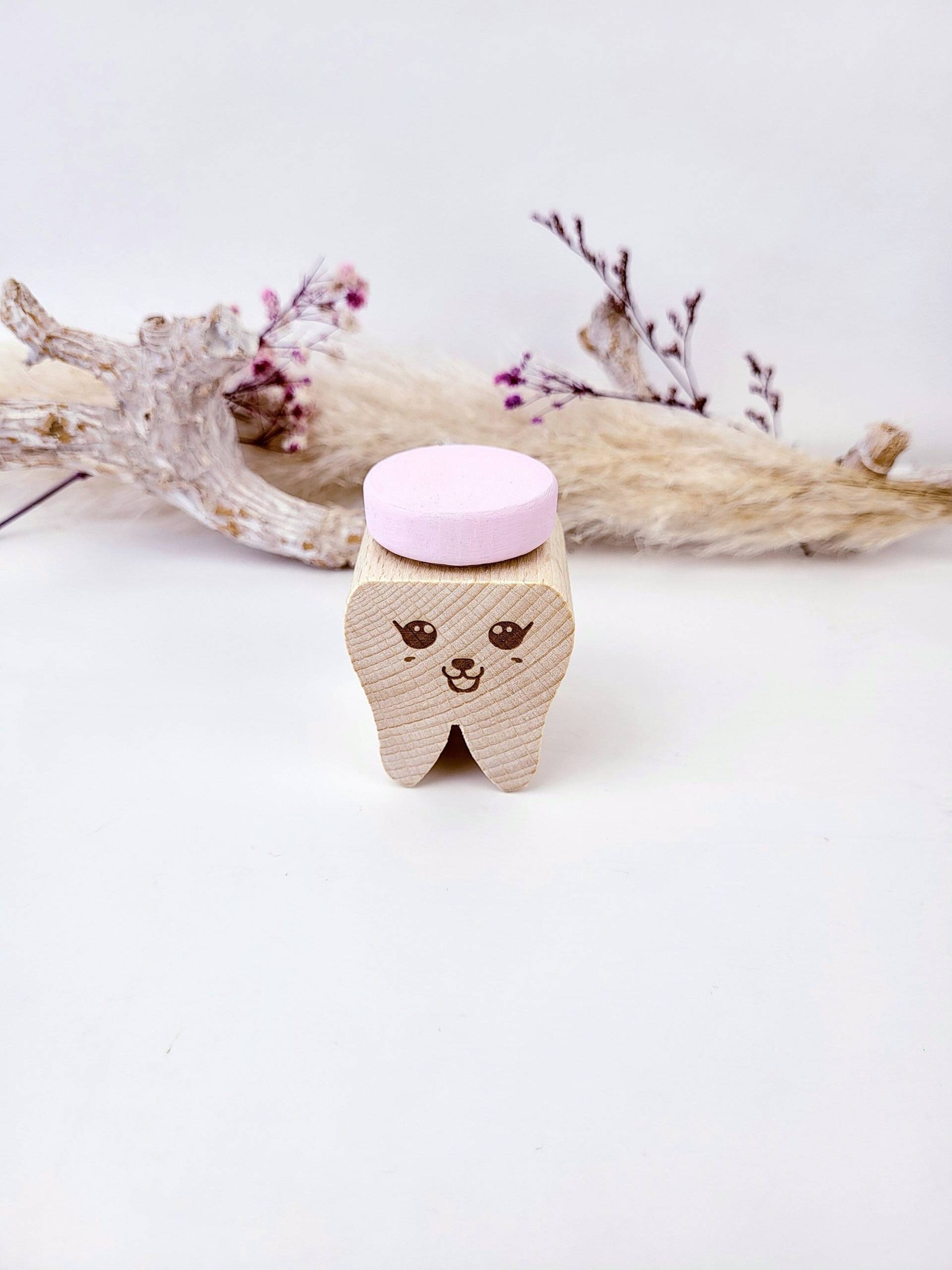 Zahndose Mit Süßem Lachenden Gesicht in Rosa Aus Holz Für Kinder Ideal Als Geschenk Von Der Zahnfee Zur Aufbewahrung Milchzähne Zahndose Mit Süßem Lachenden Gesicht in Rosa Aus Holz Für Kinder Ideal Als Geschenk Von Der Zahnfee Zur Aufbewahrung Milchzähne von Etsy - BuntesBienchen